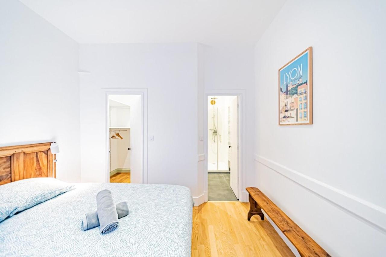 Aapartment With Character Parquet Flooring Fireplace - Charpennes Villeurbanne Eksteriør billede